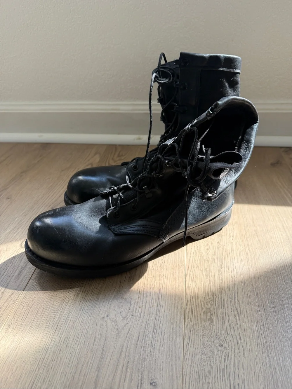 Belleville USA Made Military Combat Boots Steel Toe Vibram Men's 10.5R